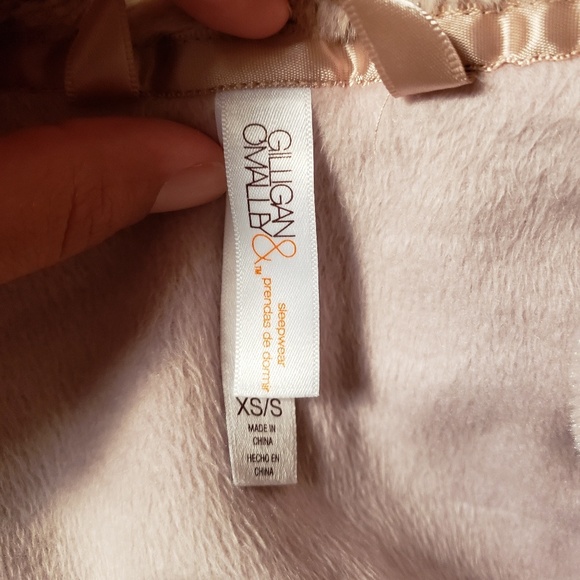 Robe - Picture 5 of 5